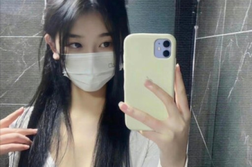 谢娜成都演唱会想看人数超35万艺人跨界为何引争议