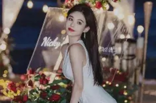 揭开当红女星的黑历史照片背后的真实故事